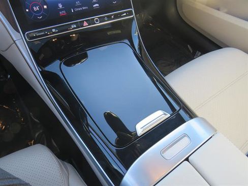 Used 2024 Mercedes-Benz C 300 4MATIC Sedan image 16