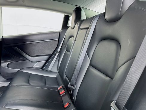 Used 2018 Tesla Model 3 Long Range image 12