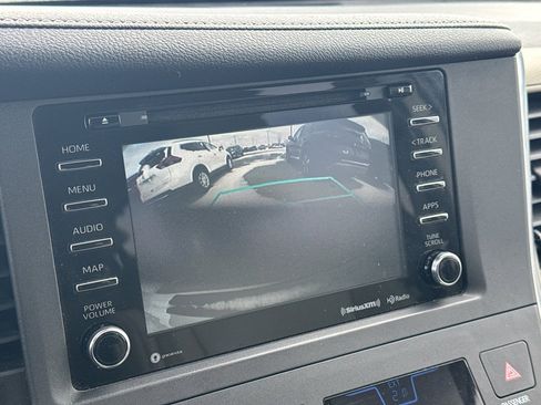 Used 2018 Toyota Sienna XLE w/ XLE Navigation Package image 15