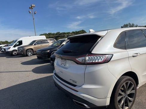 Used 2018 Ford Edge Sport w/ Equipment Group 401A AWD/4WD image 3