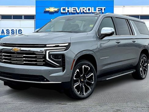 New 2025 Chevrolet Suburban Premier image 2