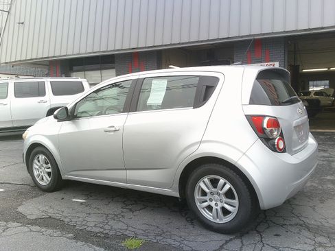 Used 2014 Chevrolet Sonic LT FWD image 5