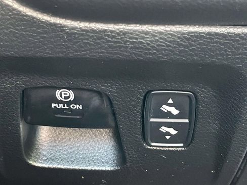 Used 2025 RAM 1500 Big Horn AWD/4WD image 29