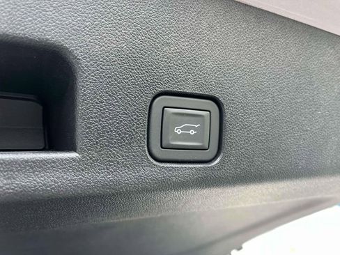 New 2026 Buick Enclave Sport Touring w/ Power Package FWD image 19