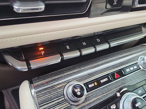 Used 2020 Lincoln Aviator Black Label Grand Touring w/ Class IV Trailer Tow Package image 24