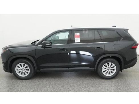 New 2026 Toyota Grand Highlander XLE image 3