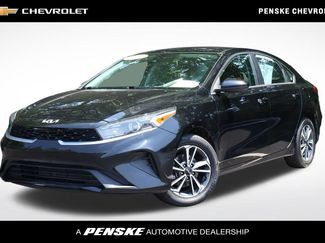 Used 2024 Kia Forte LXS FWD video 1