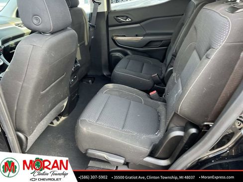 Certified 2023 GMC Acadia SLE w/ Driver Convenience Package image 12