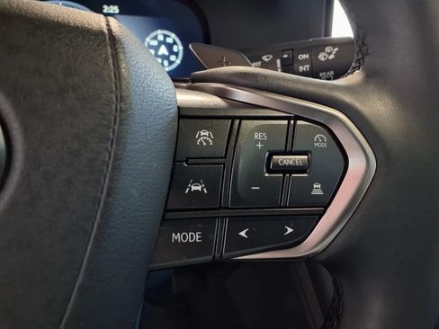 Used 2025 Lexus GX 550 w/ Accessory Package (31) AWD/4WD image 23