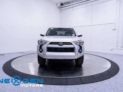 Used 2021 Toyota 4Runner SR5 Premium image 4