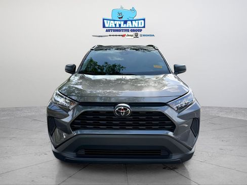 Used 2020 Toyota RAV4 LE FWD image 8