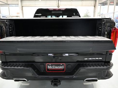 Used 2021 GMC Sierra 1500 Denali w/ Denali Ultimate Package AWD/4WD image 7