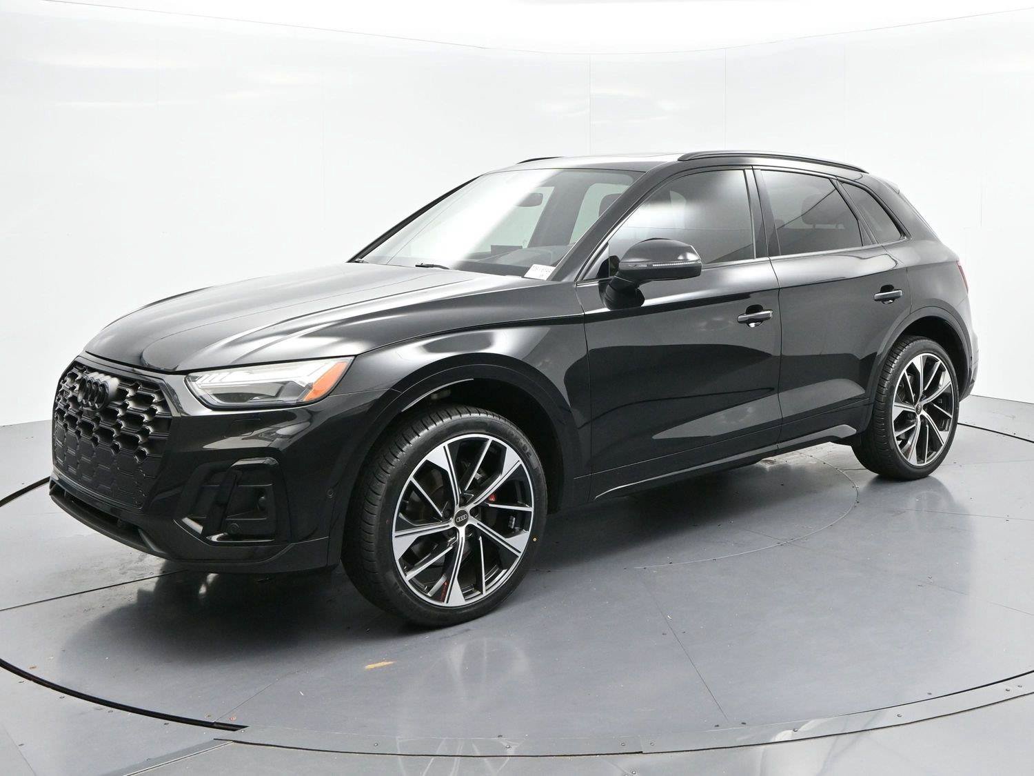 Used 2024 Audi SQ5 Prestige AWD/4WD image 3