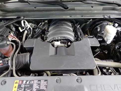 Used 2018 Chevrolet Suburban LT w/ LT Signature Package AWD/4WD image 47
