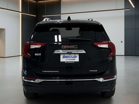 Used 2022 GMC Terrain Denali w/ Black Diamond Edition AWD/4WD image 4