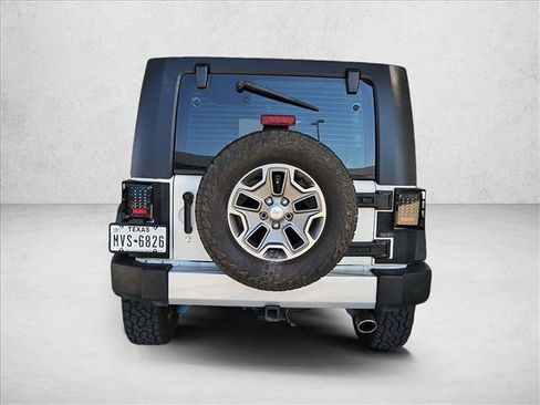 Used 2007 Jeep Wrangler Unlimited Rubicon w/ Dual Top Group AWD/4WD image 6