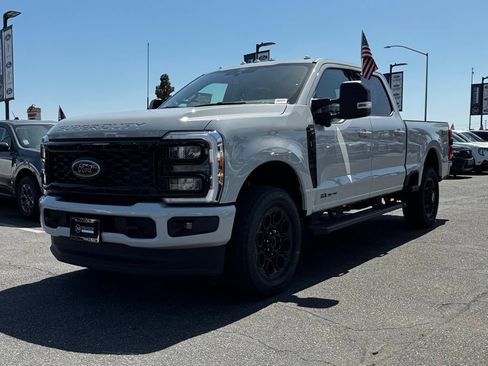 New 2026 Ford F250 XLT w/ XLT Premium Package AWD/4WD image 6
