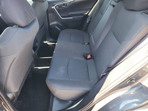 Used 2020 Toyota RAV4 LE FWD image 16