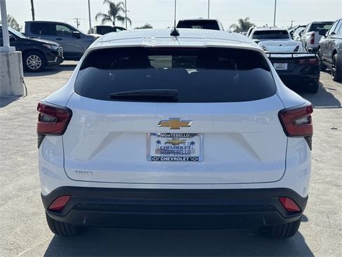 New 2026 Chevrolet Trax LS w/ LS Convenience Package image 4