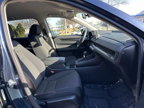 Used 2025 Honda CR-V LX image 34