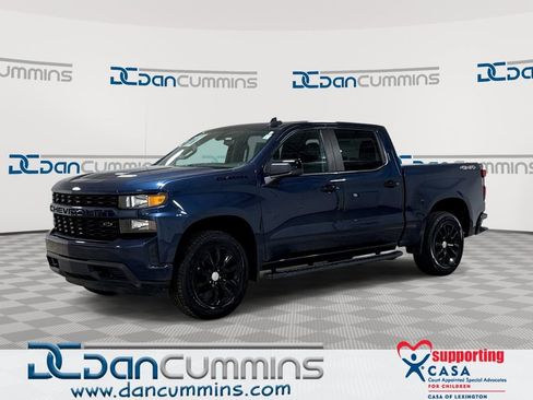 Used 2020 Chevrolet Silverado 1500 Custom w/ Custom Value Package image 1