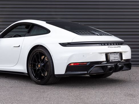 Certified 2025 Porsche 911 Carrera GTS RWD image 11