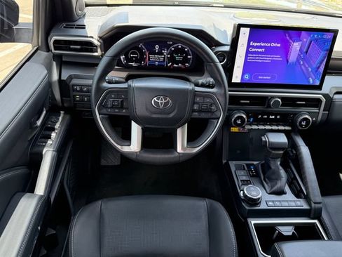 Used 2025 Toyota 4Runner Limited AWD/4WD image 24