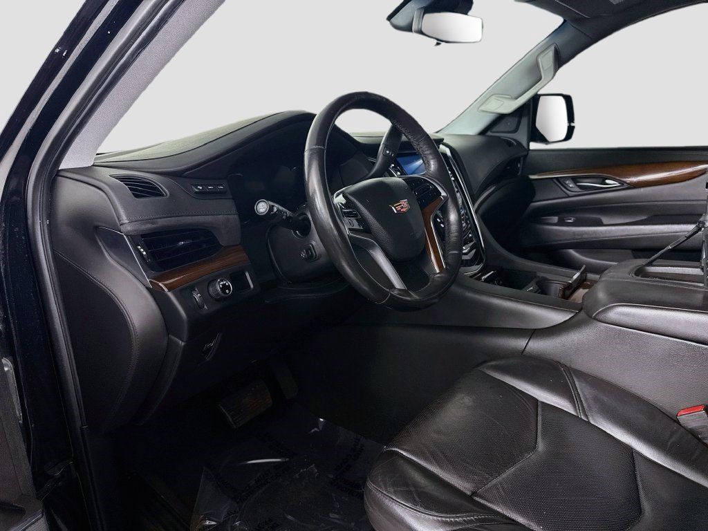 Used 2019 Cadillac Escalade Premium Luxury w/ Escalade Sport Edition RWD image 20