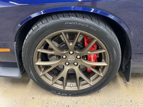 Used 2016 Dodge Challenger SRT Hellcat RWD image 7