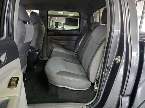 Used 2015 Toyota Tacoma 4x4 Double Cab w/ TRD Off-Road Package image 11