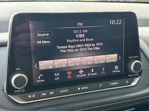 Used 2025 Nissan Rogue SV FWD image 20