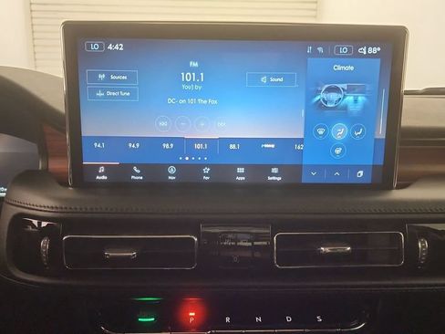 Used 2022 Lincoln Nautilus Reserve AWD/4WD image 12