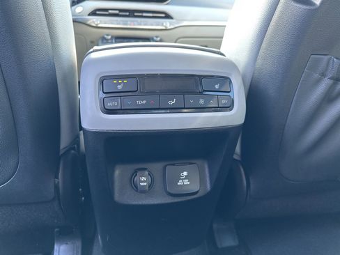Used 2021 Hyundai Palisade SEL w/ Premium Package AWD/4WD image 21