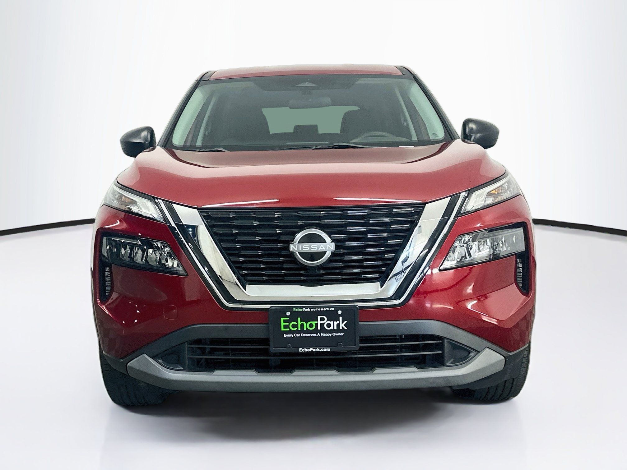 Used 2023 Nissan Rogue S AWD/4WD image 2