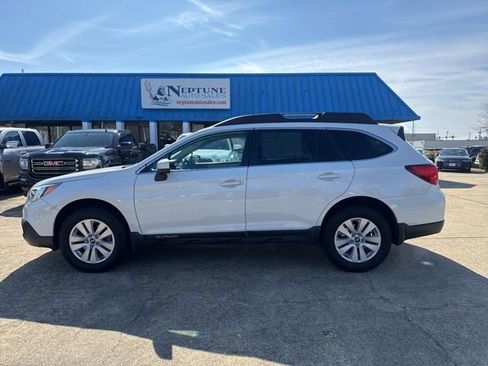 Used 2017 Subaru Outback 2.5i Premium w/ Popular Package #1 image 8
