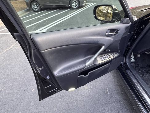 Used 2006 Lexus IS 350 image 9