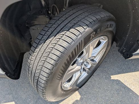 Used 2024 Toyota RAV4 XLE image 21