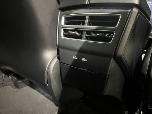 Used 2018 Tesla Model X 75D image 16