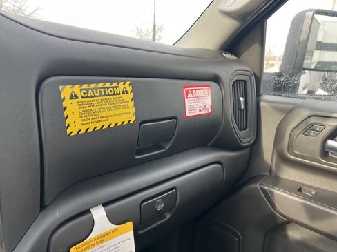 New 2026 GMC Sierra 3500 Pro w/ Convenience Package image 18