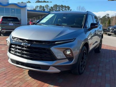 Used 2023 Chevrolet Blazer LT w/ Sound & Technology Package image 6