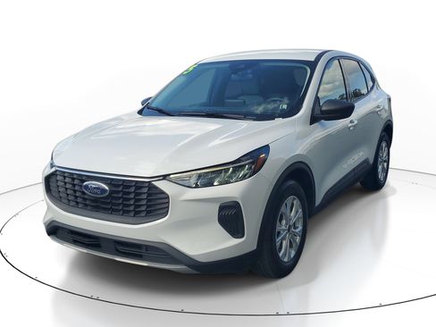 Used 2025 Ford Escape Active FWD image 3