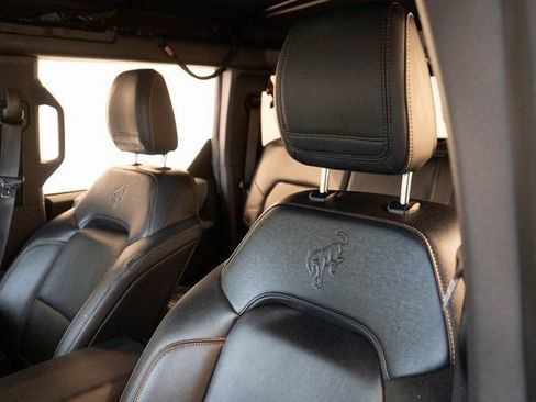 Used 2023 Ford Bronco Badlands image 19