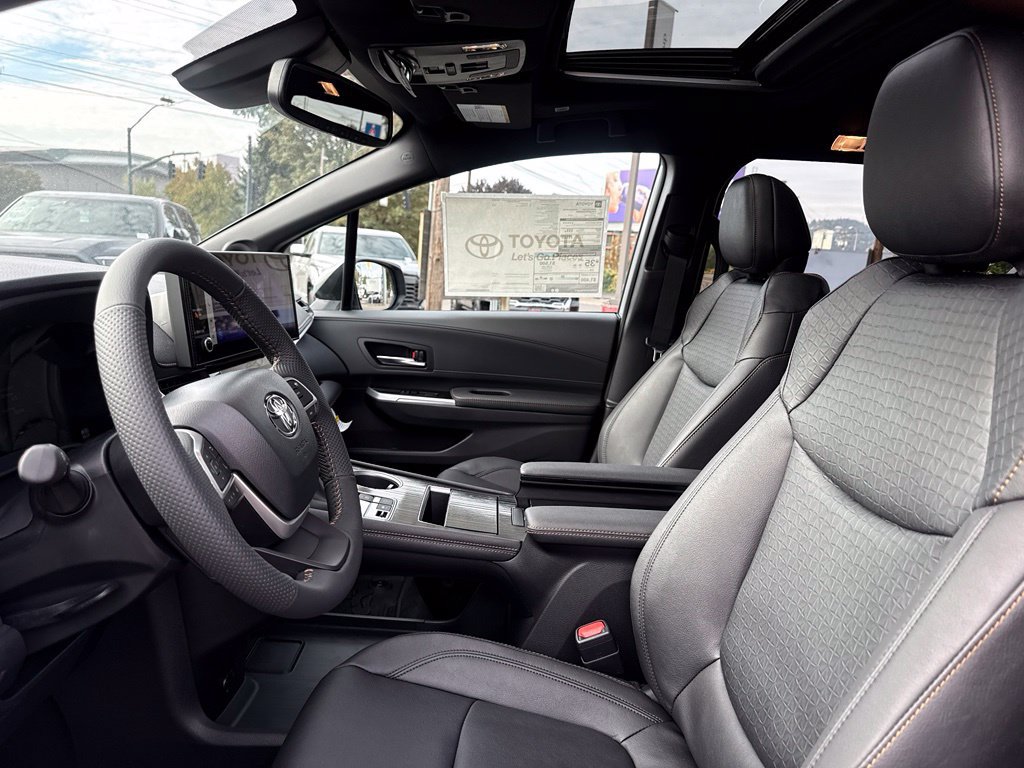 New 2026 Toyota Sienna XLE Woodland Edition AWD/4WD image 15