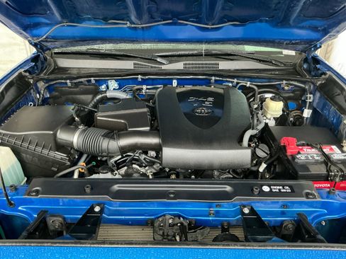 Certified 2016 Toyota Tacoma SR5 image 21