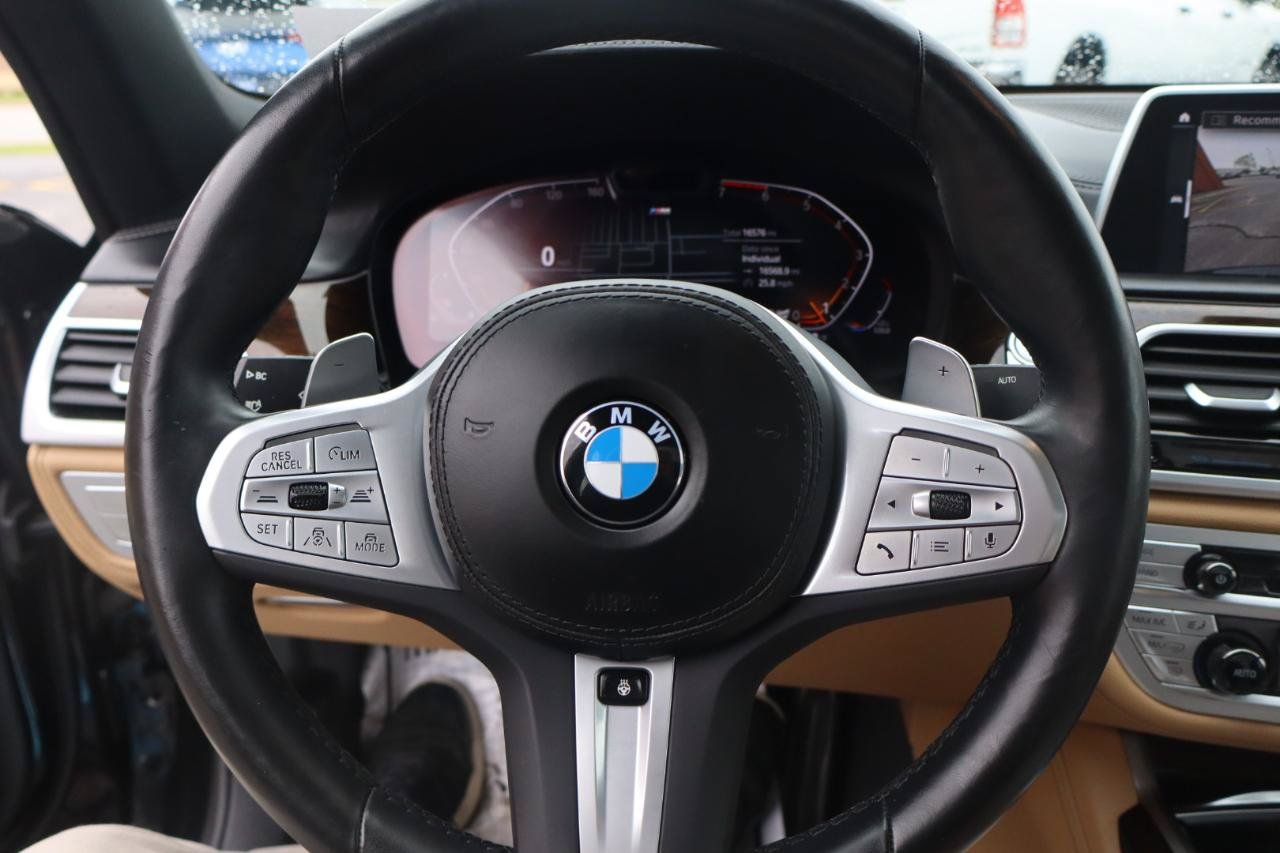 Used 2022 BMW 750i xDrive w/ Executive Package AWD/4WD image 14