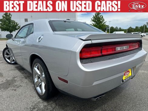 Used 2010 Dodge Challenger R/T RWD image 6