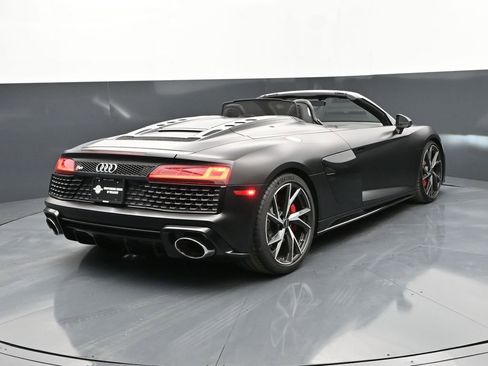 Used 2021 Audi R8 V10 w/ Premium Package image 6