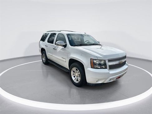 Used 2009 Chevrolet Tahoe LT image 2