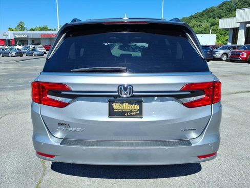 Used 2023 Honda Odyssey Touring image 4