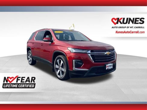 Used 2022 Chevrolet Traverse LT w/ LT Premium Package image 1